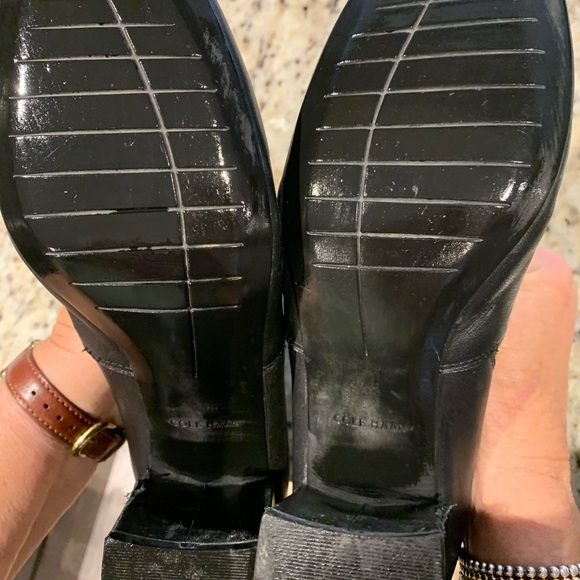 Cole Hann Saylor Grand Booties, Size 9 - Picture 6 of 10